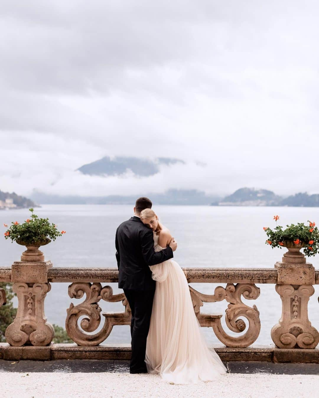 Galia Lahavさんのインスタグラム写真 - (Galia LahavInstagram)「Dream come true | Our gorgeous #GLBride @dianavasileyko in her magical #Bellina gown #GLCouture 📷 @ksemenikhin_wed」12月4日 0時30分 - galialahav