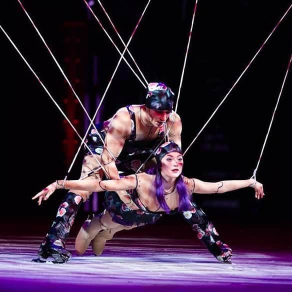 アレクセイ・ロゴノフのインスタグラム：「Schedule a German tour of our anniversary show "Holiday on ice" SHOWTIME. @holidayoniceshows Расписание гастрольного тура по Германии нашего юбилейного шоу "Holiday on ice" SHOWTIME:  2-8 dec Hof 9-15 dec Nurnberg 16-22 dec Essen 23-29 dec Munster 30-5 jan Munchen 5-12 jan Braunswaig 13-16 jan Magdeburg 20-26 jan Erfurt 27 jan - 9 feb VIENNA (Austria) 10-16 feb Innsbruck (Austria) 17-23 feb Dresden 24 feb - 8 mrt BERLIN 9 - 15 mrt Staarbrucken 16 - 22 mrt Freiburg 23 - 29 mrt Gliwice (Poland) 30-5 apr Kiel 6-12 apr Wetzlar  I will be glad to meet with our European friends!)) Буду рад пересечься с нашими Европейскими знакомыми!)) . . . Thanks for photo @obrajon 😉 #UstimkinaRogonov  #masterofpuppets #doll #АлексейРогонов #germany #Supernova #atlantis #holidayonice  #showtime #disneyonice #artonice #magiconice #fantasyonice #dancingonice #somethingonice  #фигурноекатание  #figuresketing #inSkate」