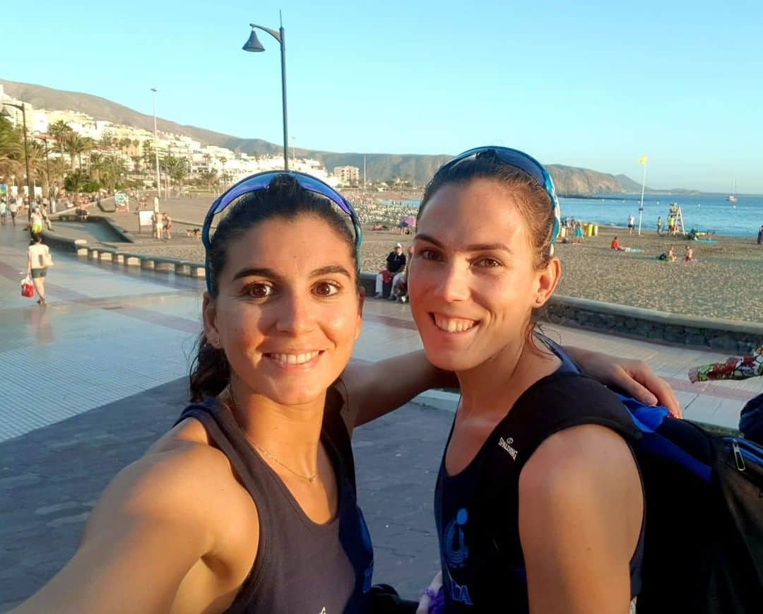 マルタ・メネゲッティさんのインスタグラム写真 - (マルタ・メネゲッティInstagram)「Tenerife+👩‍❤‍👩=😊 #trainingcamp #allenamenti #marty #beabeacher #beachvolley #martaeviki」12月4日 1時01分 - marta_menegatti