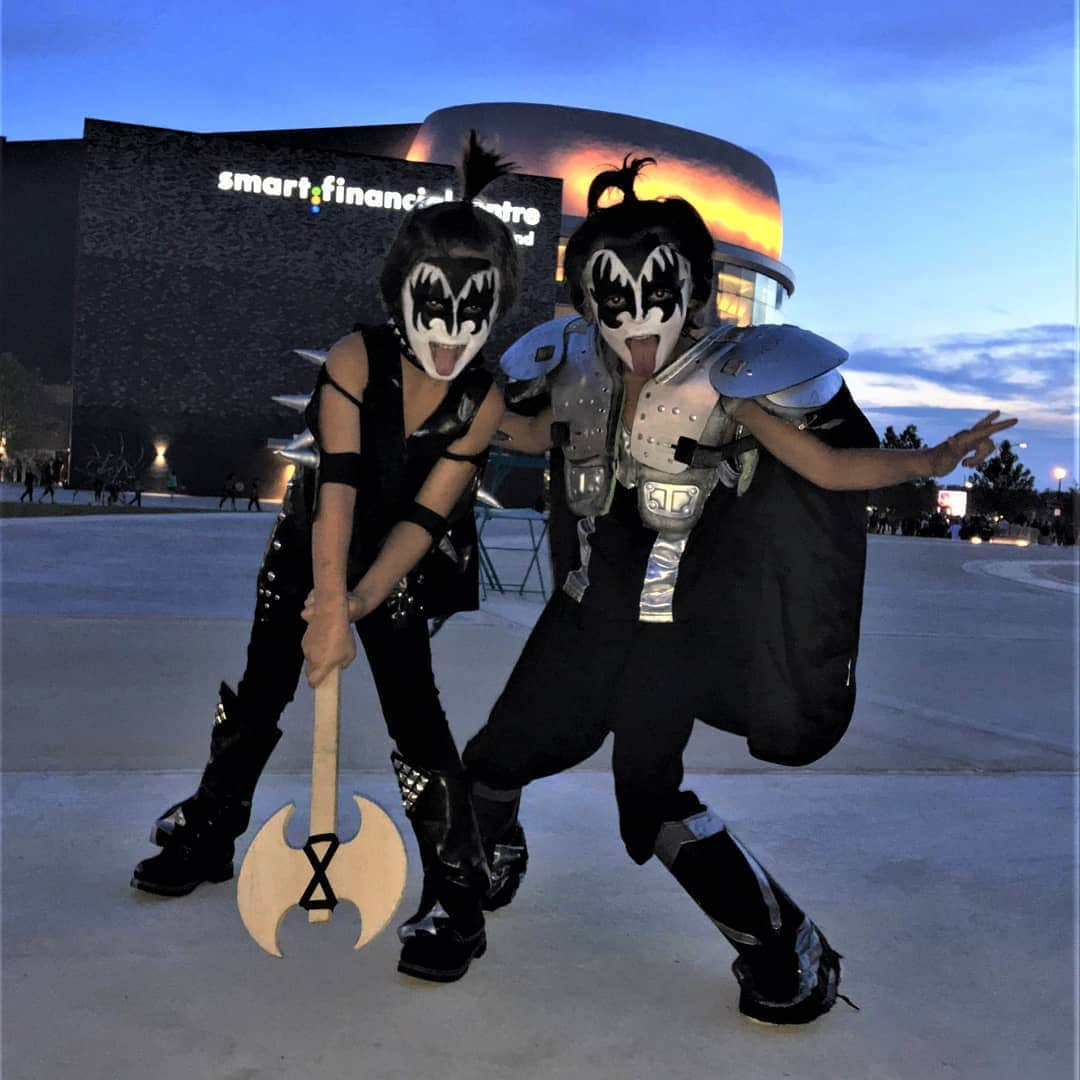 KISSさんのインスタグラム写真 - (KISSInstagram)「Little Demons! Leo & Jack Nieto look great!  #KISSKids Rock!」12月4日 1時28分 - kissonline