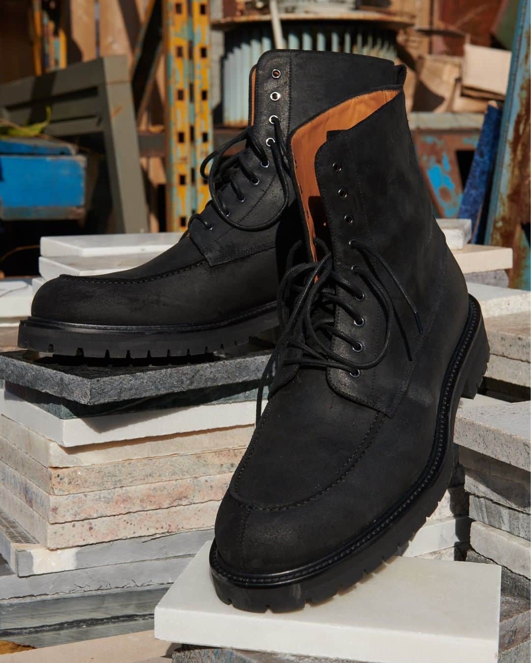 MR PORTERのインスタグラム：「We don't often brag, but through our @mrp line, we pride ourselves on designing classic staples that'll be in your wardrobe for years, like this pair of 'Jacques' boots. Tap or head to the link in bio to shop. #MrPmyway」