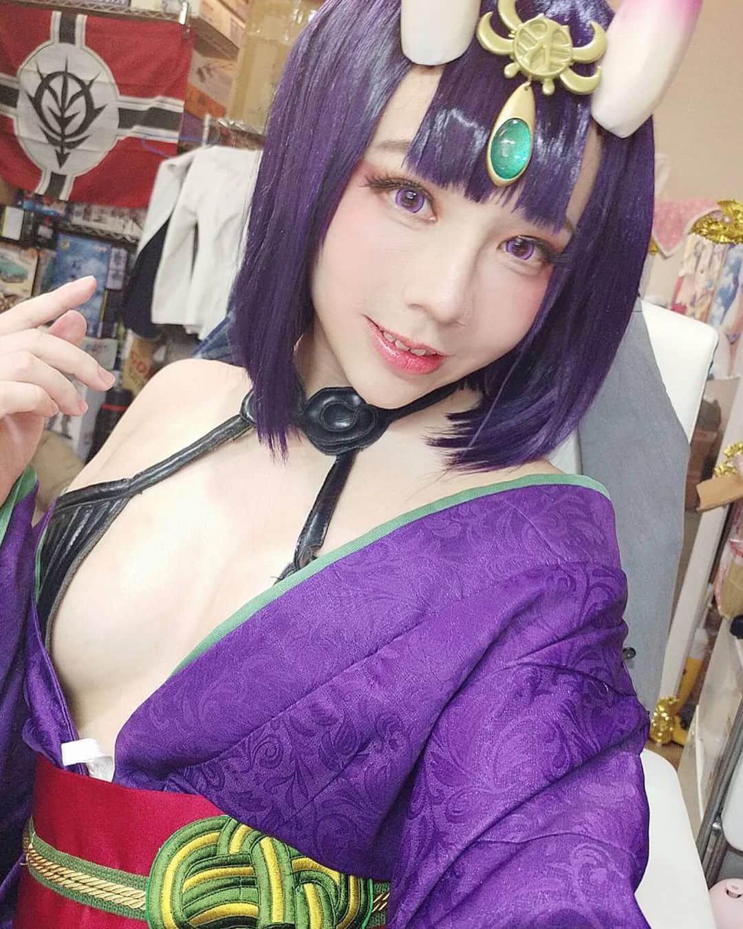 千尋のインスタグラム：「哈啊 一直被這麼看著 無法忍耐呢⋯⋯⋯？ （其實是千尋一直盯著你）  嘻嘻🙂🙂🙂 12月份的等級四⋯⋯⋯⋯（笑 ￼￼SHUTEN TOUJI is December Patreon Tier4💋 November’s reward will be sent after 5th🙏🙏🙏🙏 Get now https://patreon.com/chihirosama」