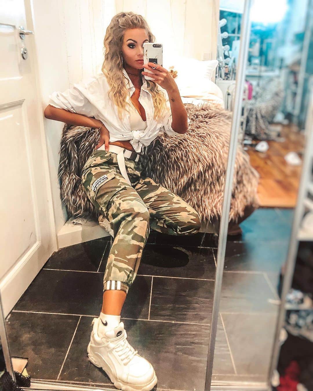 Keelaのインスタグラム：「Vilken outfit? 1, 2, 3, 4, 5 eller 6? 🥳❣️」