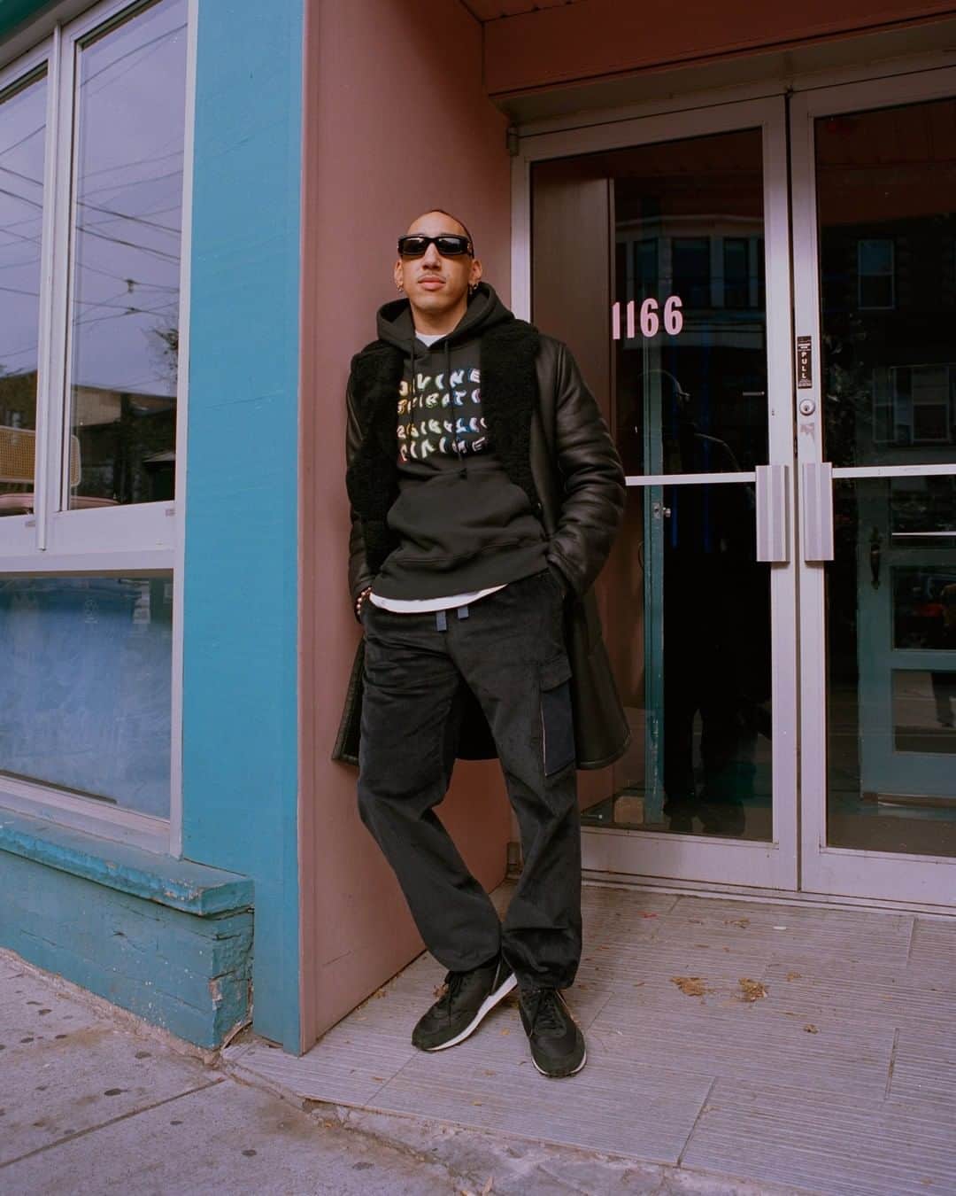 MR PORTERのインスタグラム：「Toronto isn’t defined by its real estate. It’s the people, the rich blend of cultures, the palpable energy and hometown pride that give this place its distinct character. To help capture the true spirit of The 6, we caught up with the coolest guys in the city, the creative forces who are shaping local culture and making waves around the world. Head to the link in bio to meet them. #MrPmyway Mr @bobbybowenn」