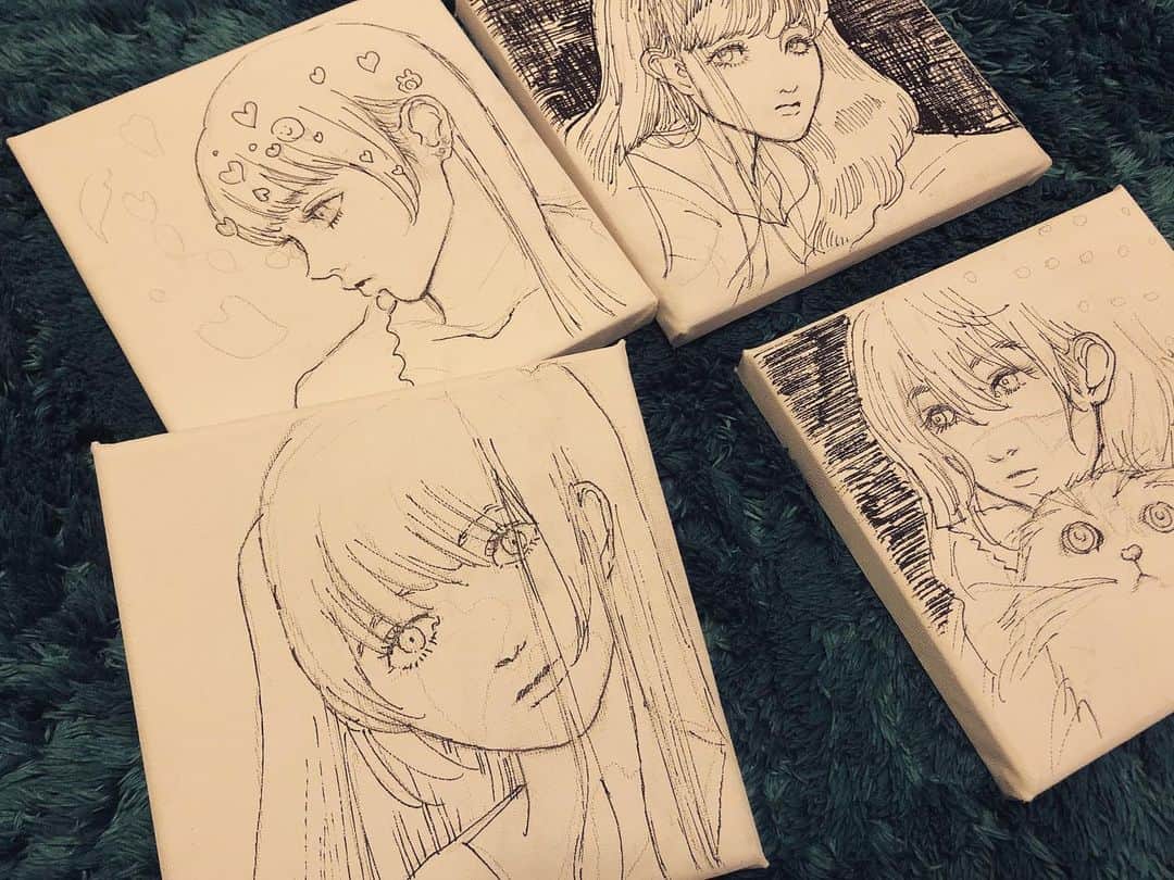 のインスタグラム：「「秘蜜と孤毒」展 . もうすぐ、おしまいだね〜。 . いつか、わすれても、怒んないから。今はお互いに必要だといいなと思う。 . . . 2019/11/27(水)〜12/9(月) 📍AWAJI Cafe and Gallery . . . #ひみつとこどく #🍯 #🧪 #japan #photography #tokyo #idol #girl #love #sad #happy #lovely #dream #sugar #poison #❤️ #💟 #🍎 #exibition #秘蜜と孤毒 #イラスト #illustration #✏️」