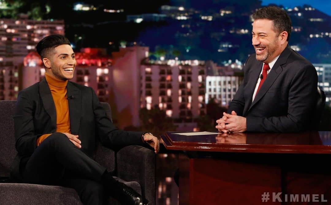 メナ・マスードのインスタグラム：「A dream come true last night getting to sit down and chat with the legendary @jimmykimmel himself! One for the books. And sorry dad, but I had to out you on this one, it’s #Kimmel!」