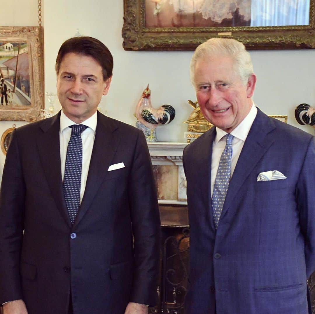 クラレンス邸さんのインスタグラム写真 - (クラレンス邸Instagram)「Today at Clarence House, The Prince of Wales received @nato leaders, including The Prime Minister of Canada, Justin Trudeau; The Prime Minister of Norway, Erna Solberg; and The Prime Minister of Italy, Giuseppe Conte.  Leaders have gathered in London this week to mark the Alliance’s 70th anniversary.  During their meeting, The Prime Minister of Norway gave His Royal Highness a football with the @unitednations Sustainable Development Goals printed on them.  Later, The Prince of Wales and The Duchess of Cornwall received President Trump and the First Lady of the USA.」12月4日 3時55分 - clarencehouse