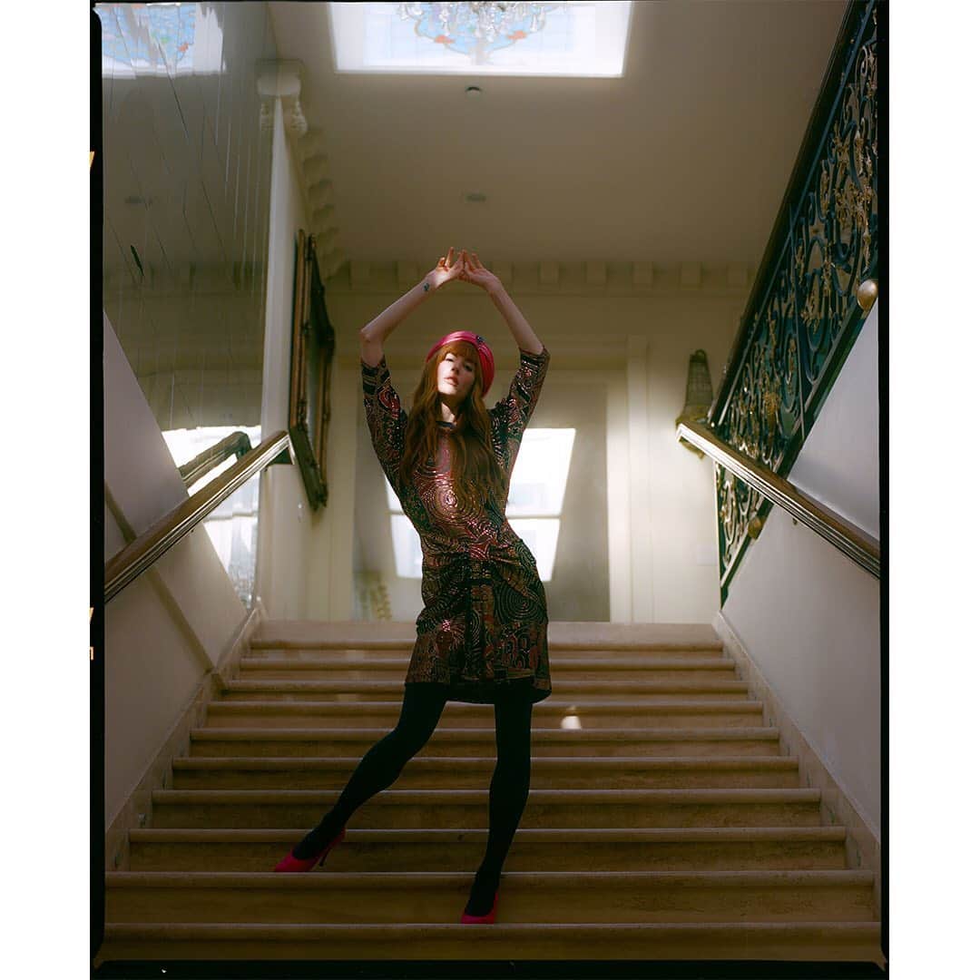 Faith Picozziさんのインスタグラム写真 - (Faith PicozziInstagram)「Gucci Mansion 1️⃣6️⃣ 📸 @burrent 🕺📷@garrettremy 👗 @faithpicozzicreative 💥 #fashion #style #redhead #model #film #120film #mediumformat」12月4日 4時05分 - faithpicozzi