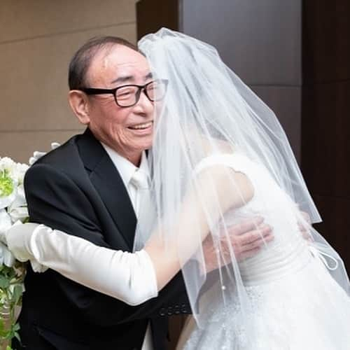 hotel_aomori_weddingさんのインスタグラム写真 - (hotel_aomori_weddingInstagram)「ホテル青森で結婚式されたお客様を紹介します💍その12 前撮りもコーディネートもキャラクターコーディネートも全力投球の2人✨ 2人らしさがいっぱ行き詰まった披露宴でした🥗 #happywedding#ホテル青森#横浜町#菜の花#ティファニーブルー#1020#結婚式#青森の花嫁」12月4日 13時52分 - hotel_aomori_wedding