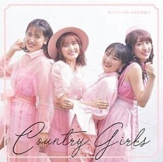 Country Girlsさんのインスタグラム写真 - (Country GirlsInstagram)「本日発売🎉 ベストアルバム「カントリー・ガールズ大全集①」 初回限定版には豪華MVクリップ集もついてます！  是非ゲットしてくださいね  #country_girls #山木梨沙 #森戸知沙希 #小関舞 #船木結」12月4日 14時43分 - countrygirls_official