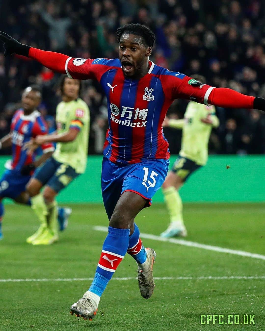 クリスタル・パレスFCさんのインスタグラム写真 - (クリスタル・パレスFCInstagram)「✈️ Two in two for @jeffreyschlupp! Palace lead with ten men!⁣ ⁣ #CPFC #PremierLeague #PL」12月4日 6時15分 - cpfc