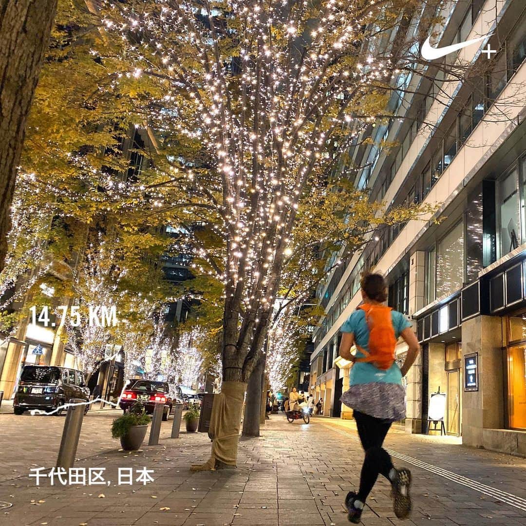 run+さんのインスタグラム写真 - (run+Instagram)「#丸の内仲通り → #東京タワー 通って #帰宅ラン #イルミラン 🚥信号で止まってたらおばちゃんが元気ねー、寒くないの？って。恥ずかしいから聞かないで－🤣 止まってるときは寒い☃そしてただの上着忘れw ・ #冬のかき氷 食べたい♡ アイスでもいい🍦 ・ #帰宅ランの楽しみ #写真で伝えたい私の世界 #写ラン ・ #ラン #ランニング #マラソン #ナイキランクラブ #ナイキ #ガーミン #ハシリマスタグラム #走る人 #走るひと #ランニング女子 #初心者ランナー #RUN #running #帰宅RUN #通勤ラン #帰宅ランニング #都会のオアシス #走れるって幸せ #ゆるラン #街ラン #街RUN  #夜ラン」12月4日 6時20分 - runplus