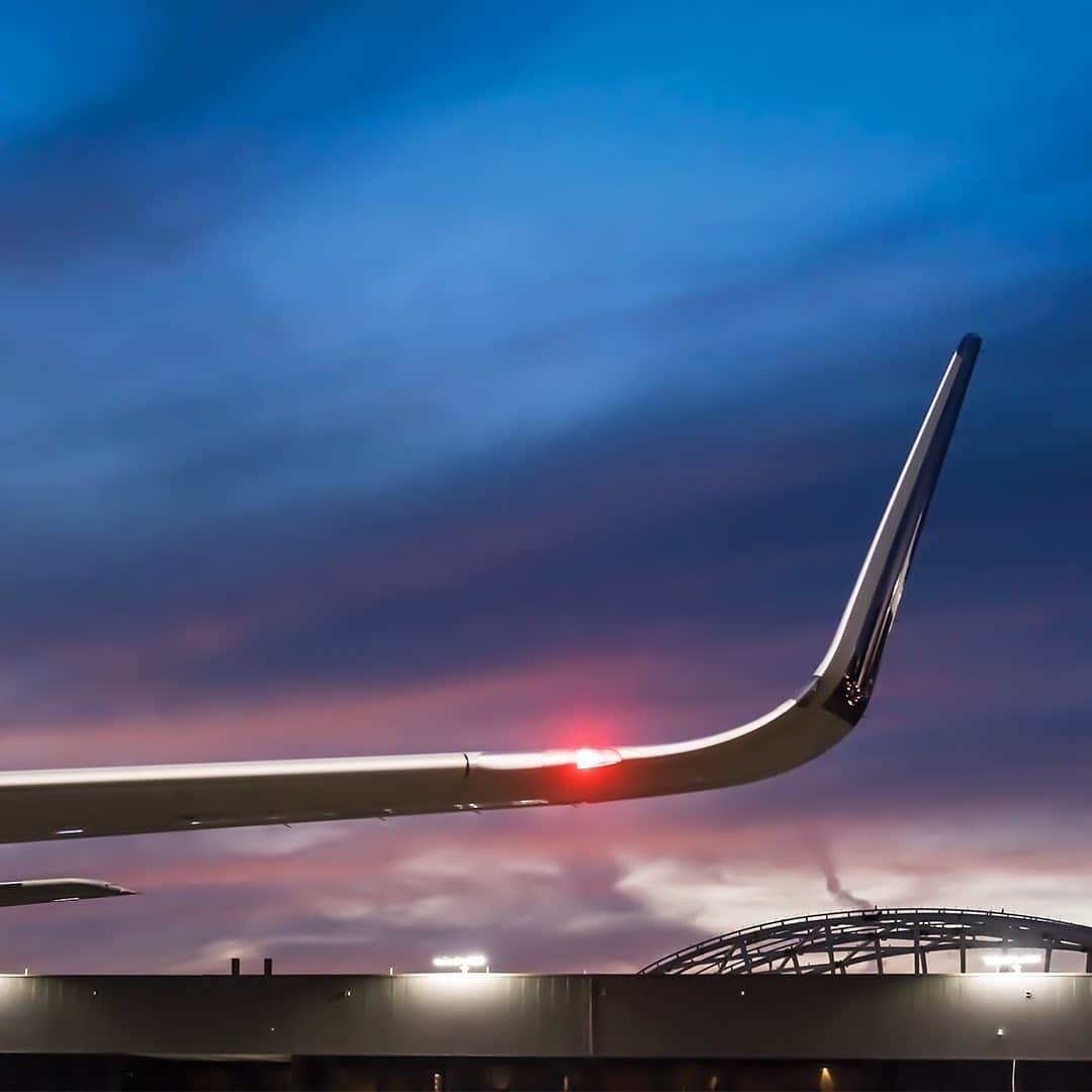 デルタ航空さんのインスタグラム写真 - (デルタ航空Instagram)「Can you name this aircraft?」12月4日 6時57分 - delta