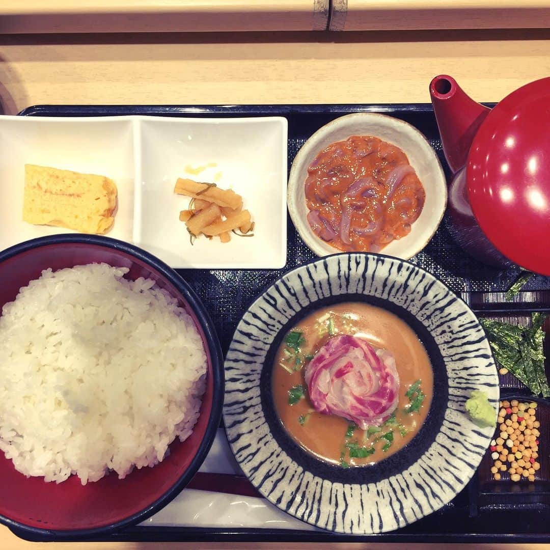 滝本竜彦のグルメインスタ