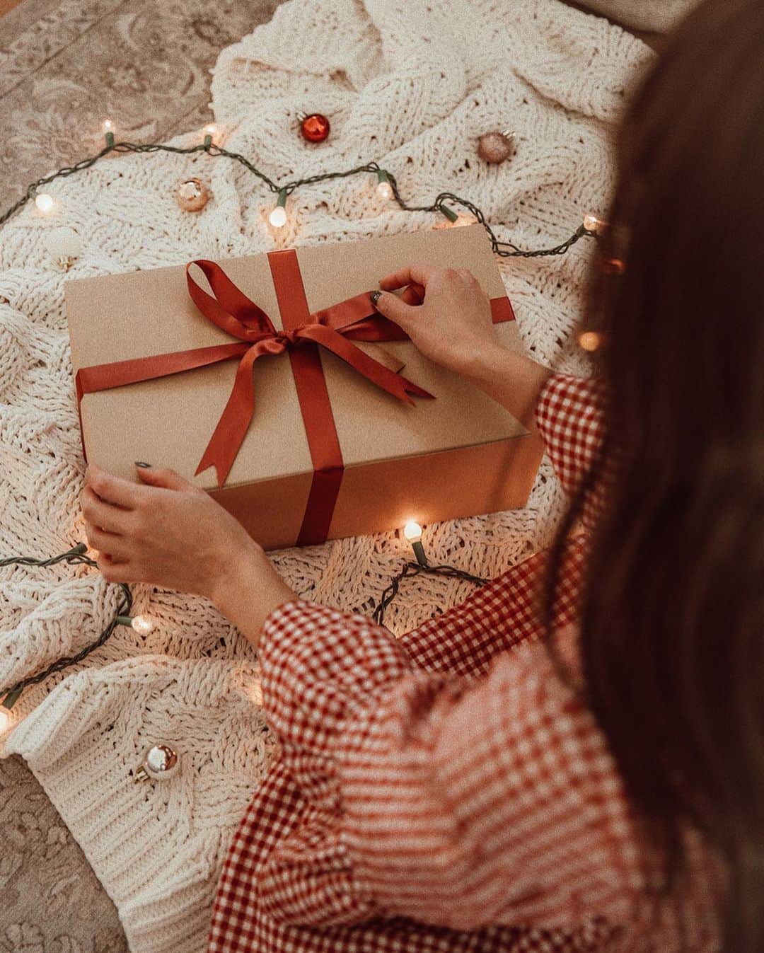 MUJI USAさんのインスタグラム写真 - (MUJI USAInstagram)「Introducing the Cozy Winter Gift Box, as curated by Weylie (@weylie)! At MUJI, we aim to make the holiday season simplistic. Find a variety of #MUJIGifts for your friends, family, or colleague in stores and online.  The Cozy Winter Gift Box items are available online and in-store. #MUJIHolidays #muji #mujiusa #holidays #giftideas」12月4日 8時00分 - mujiusa