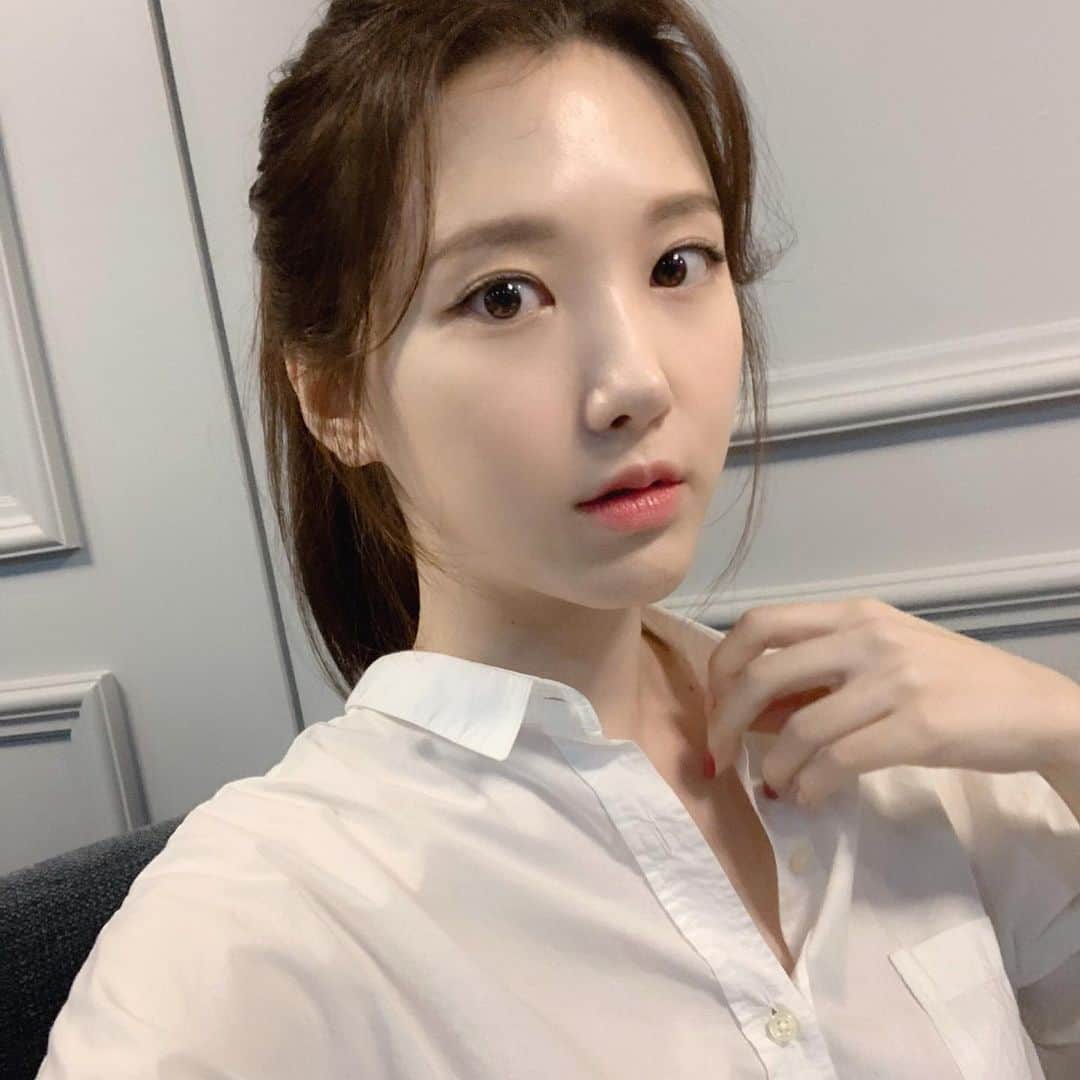 ソン・セビンのインスタグラム：「저녁까지 조금 바쁜 날.  감기조심하세요 🐶❣️」
