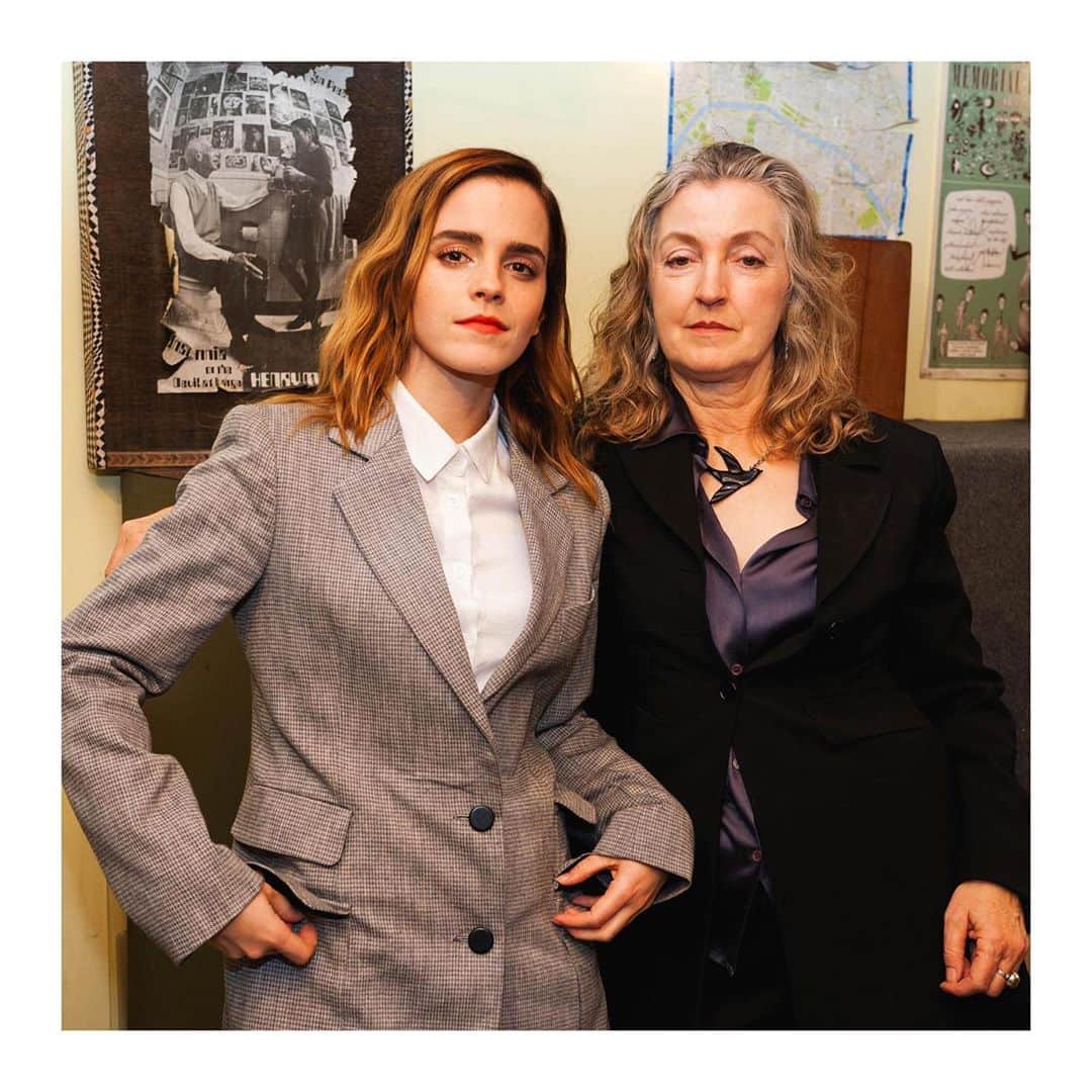 エマ・ワトソンのインスタグラム：「That time Rebecca Solnit and I wore suits. Thank you, @hiraeth.collective!!」