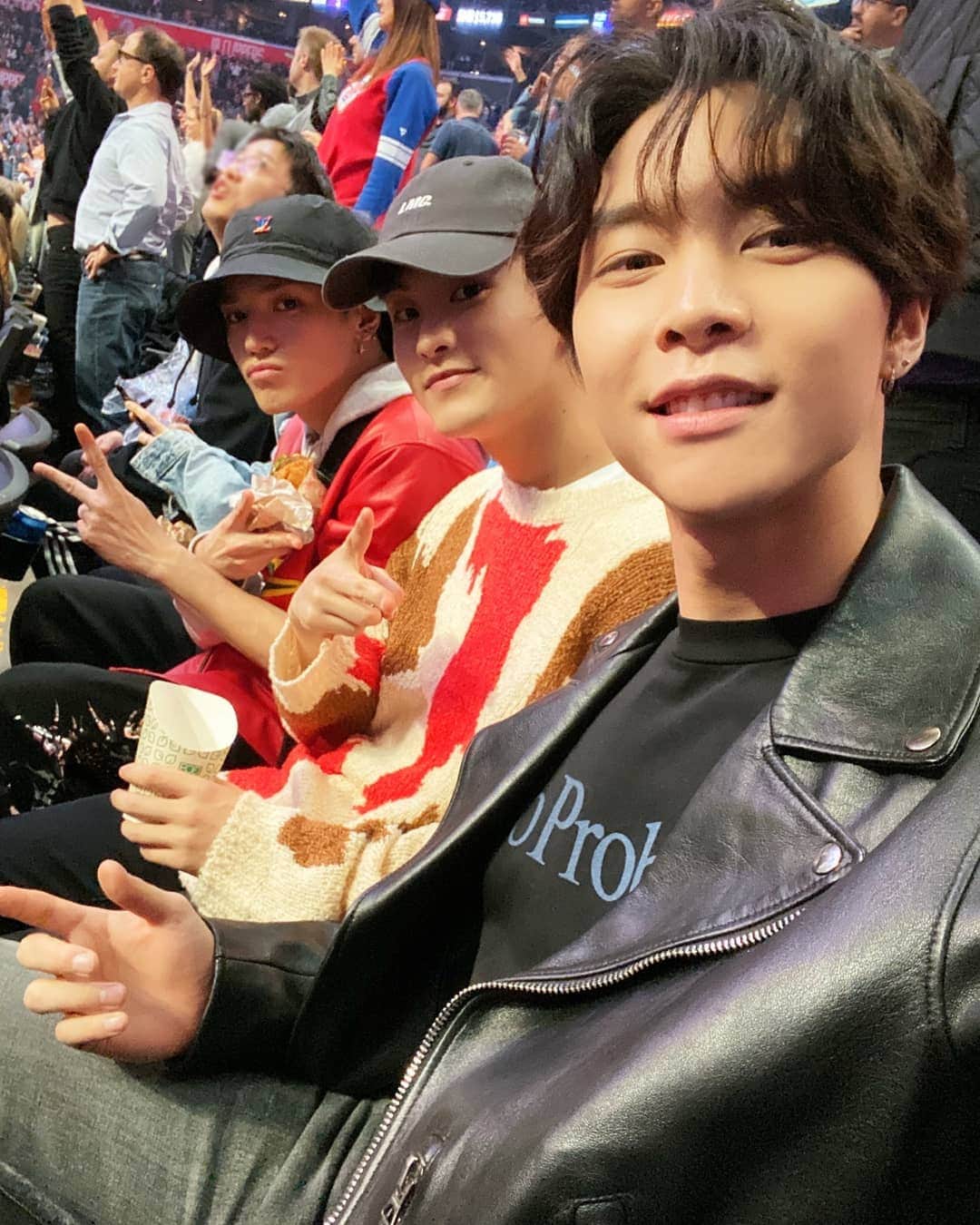 NCT 127さんのインスタグラム写真 - (NCT 127Instagram)「Had a blast at our first-ever NBA game! Energy was 💥💥💥 @laclippers #LAClippers #NCT #NCT127」12月4日 15時33分 - nct127
