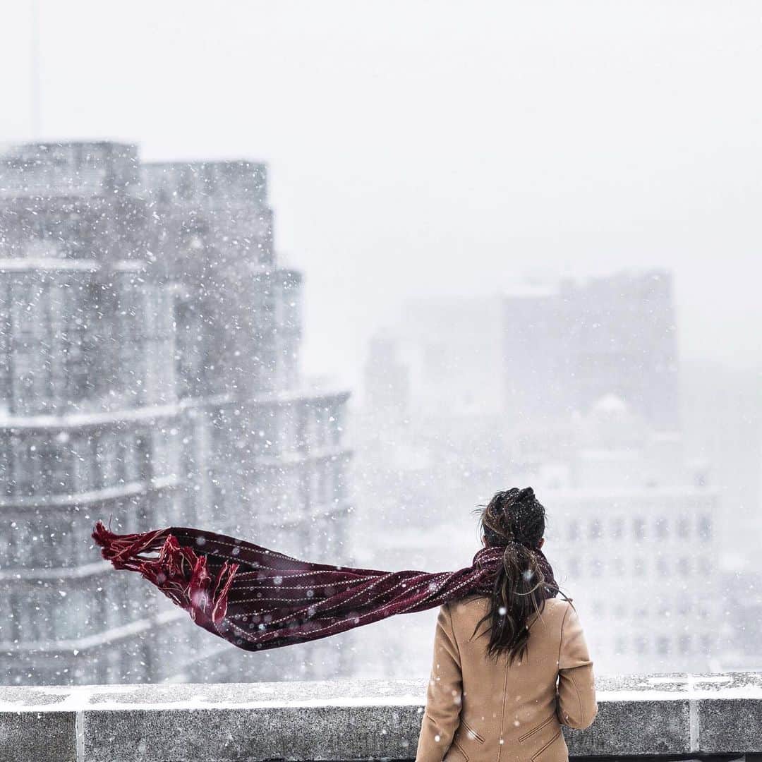 ウェンディー・グエンさんのインスタグラム写真 - (ウェンディー・グエンInstagram)「Snow day in NYC ❄️❄️❄️ Snow globe wonderland ⛄️」12月4日 11時27分 - wendyslookbook