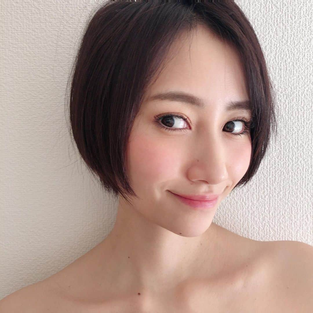 Rienaさんのインスタグラム写真 - (RienaInstagram)「・ 𝚎𝚢𝚎𝚕𝚊𝚜𝚑 𝚎𝚡𝚝𝚎𝚗𝚜𝚒𝚘𝚗𝚜👁 | | #まつエク  初めて#フラットラッシュ という種類のまつエクを付けてきたよ  上まつげ 170本／Cカール0.15 目頭から9mm,10mm,11mm  下まつげ 90本／Nカール0.15 6mm  久しぶりのまつエクで欲張って 沢山付けちゃいました！  #dollyeyelashsalon #マツゲエクステ #まつげエクステンション #dolly池袋店  #ありがとうございました」12月4日 11時59分 - riena0809