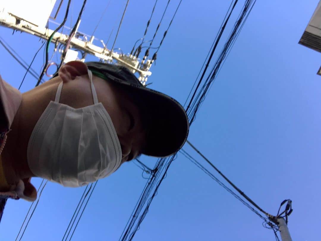 クロちゃんさんのインスタグラム写真 - (クロちゃんInstagram)「空の青さは、自らの心」12月4日 13時15分 - kurochandesuwawa