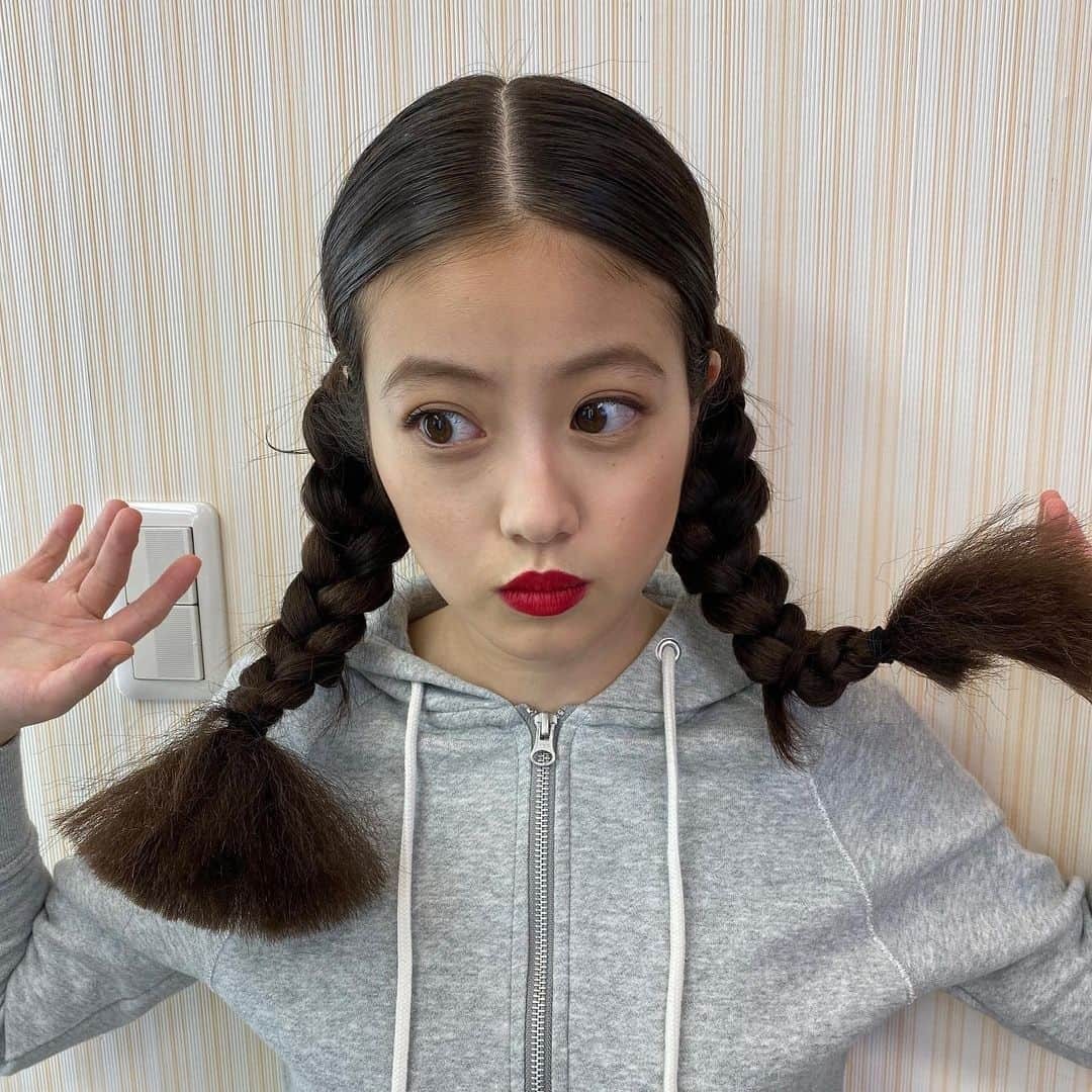 今田美桜のインスタグラム：「👧🏻👐」