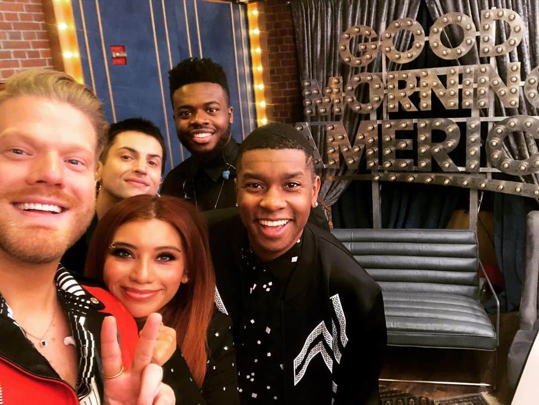 ペンタトニックスさんのインスタグラム写真 - (ペンタトニックスInstagram)「Thank you for having us, @goodmorningamerica!! We had a blast! ❤️❤️ #PTXonGMA #TheBestofPTXChristmas」12月4日 23時25分 - ptxofficial