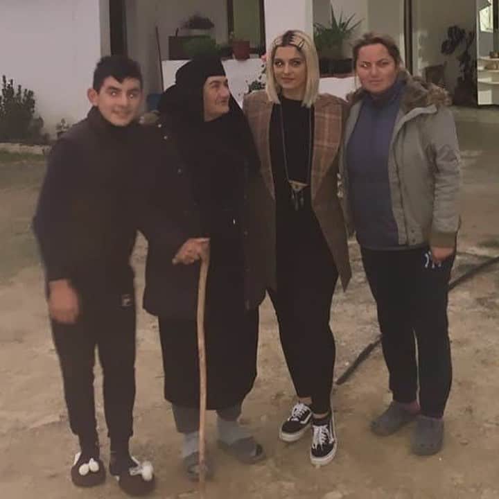 Bebe Rexhaさんのインスタグラム写真 - (Bebe RexhaInstagram)「Yesterday I returned from a two day trip to Albania seeing the damage of the earthquake first hand and meeting with those who are affected. I am sooo blown away by the heart and kindness of the people there, as well as everyone around the world who has been donating. WE CANNOT THANK YOU ENOUGH 🙏. We have designated two houses damaged by the earthquake to rebuild, as a start. Please continue to spread awareness about this tragedy and the help that Albania needs. I love my country ❤️ Te Dua shqiperi」12月4日 23時25分 - beberexha