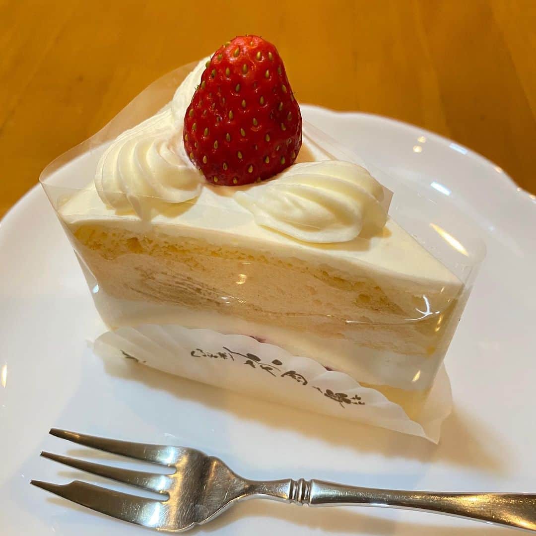 野間美由紀さんのインスタグラム写真 - (野間美由紀Instagram)「誕生日なのでケーキ食べます🍰」12月4日 23時20分 - rose_m