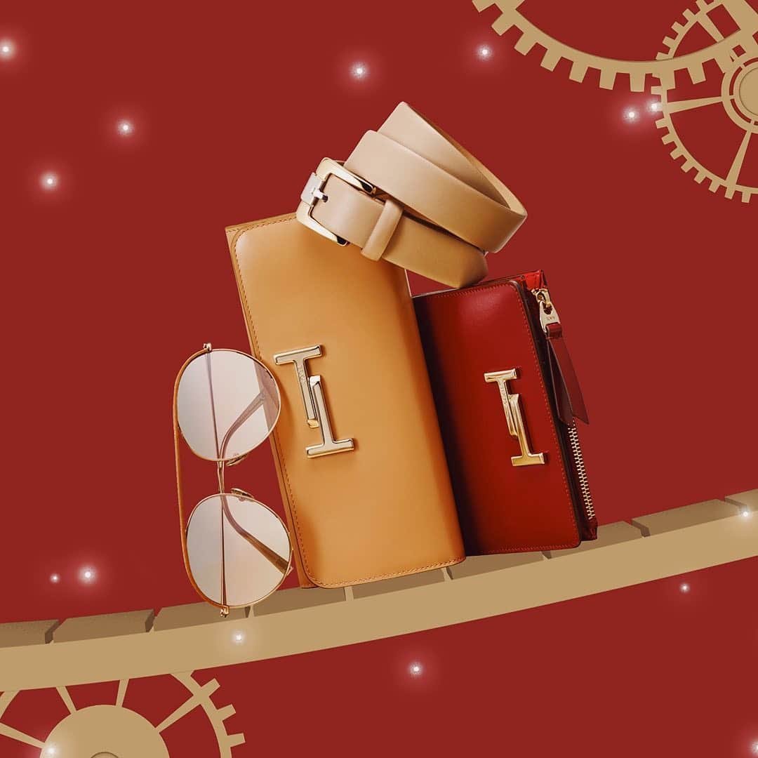 トッズさんのインスタグラム写真 - (トッズInstagram)「#Tods essentials to give. Discover the Tod’s Gift Factory via the link in bio.」12月4日 23時38分 - tods