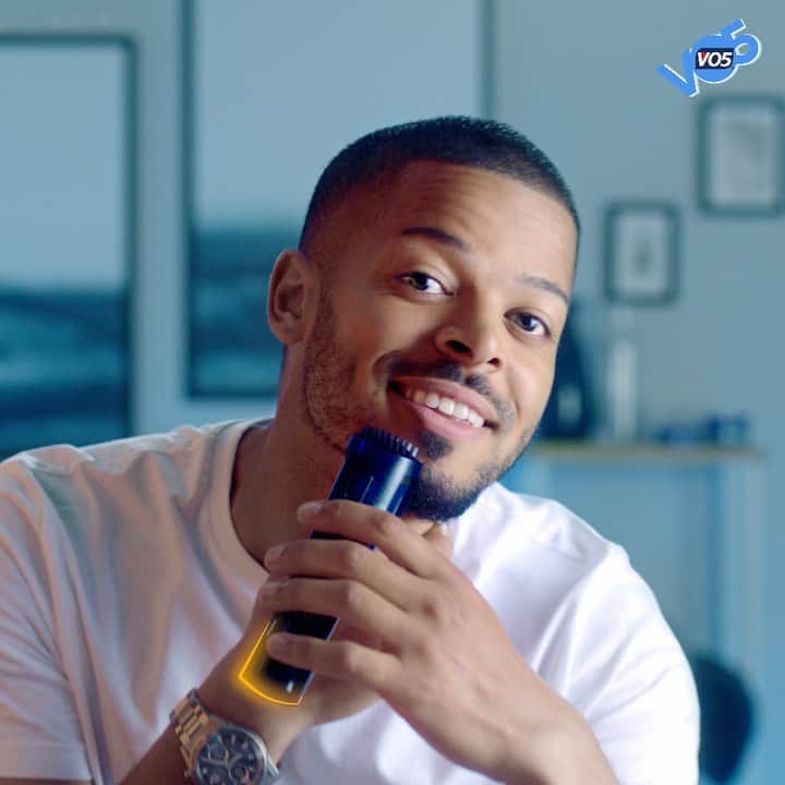 F2Freestylersのインスタグラム：「Sharp Looks 🤩 Sharp Skills 💫 Which footballer has the best hairstyle? 👀💇‍♂️⚽️ #loveisinthehair #ad」