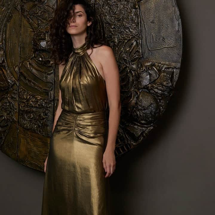 ホルストンのインスタグラム：「Ring-a-ding-ding. Golden picks for a new, golden year - coming soon.」