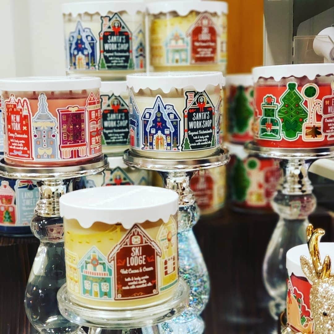 Bath & Body Worksさんのインスタグラム写真 - (Bath & Body WorksInstagram)「These Land of Sweets Candles are *almost* too cute to light 😍」12月5日 0時00分 - bathandbodyworks