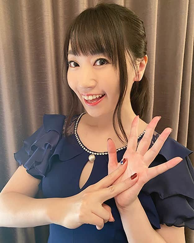 水樹奈々さんのインスタグラム写真 - (水樹奈々Instagram)「【NEW ALBUM 「CANNONBALL RUNNING」発売まで、あと"7"日】 ニューアルバム発売まであと“奈々”日の本日よりカウントダウン開始！ 本日は18:30～生放送、フジテレビ系列「FNS歌謡祭」に出演します。 ここだけのコラボも必見！ぜひご覧ください。  #水樹奈々　#CANNONBALLRUNNING　#FNS歌謡祭  https://twitter.com/nm_nanaparty/status/1202135268687368193?s=21」12月5日 0時08分 - mizuki.nana.unofficial