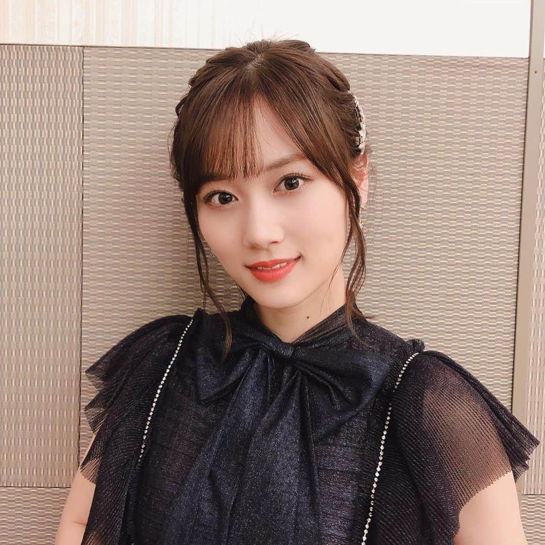 山下美月さんのインスタグラム写真 - (山下美月Instagram)「FNS歌謡祭終わりましたー🎙  山下さんからオフショットが届きましたよ📸  #寄っても引いても #どっちもかわいい😍 #paris🇫🇷 #忘れられない人 #山下美月1st写真集」12月5日 0時13分 - yamashitamizuki1st