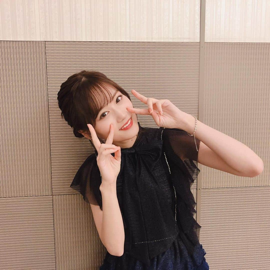 山下美月さんのインスタグラム写真 - (山下美月Instagram)「FNS歌謡祭終わりましたー🎙  山下さんからオフショットが届きましたよ📸  #寄っても引いても #どっちもかわいい😍 #paris🇫🇷 #忘れられない人 #山下美月1st写真集」12月5日 0時13分 - yamashitamizuki1st