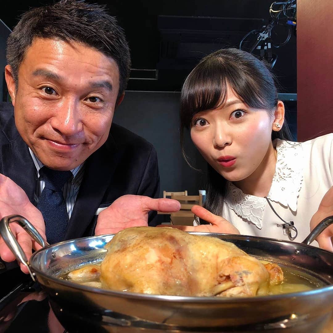 佐藤裕二さんのインスタグラム写真 - (佐藤裕二Instagram)「#タッカンマリ ご存知ですか？タッは鶏、カンマリは丸々一羽という意味だとか。 鶏一羽を使った#韓国鍋 です。 #ハヤリモン でご紹介しました。 美味しかった〜。 旨味たっぷり #コラーゲン たっぷり。 お店の雰囲気も、お店の皆さんの笑顔も素敵。 プライベートでゆっくり行きたいな〜。 #那古野タッカンマリ  #鍋 #鍋料理 #韓国料理 #韓国グルメ  #名古屋グルメ  #メーテレ  #ドデスカ  #南雲穂波  #佐藤裕二」12月4日 15時44分 - karaage_satou