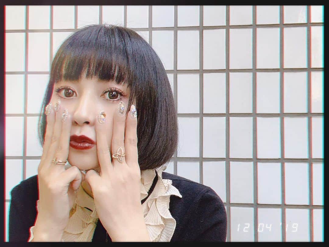 のインスタグラム：「2019.12.04 33歳になりました✌  #33歳#ゾロ目 #mybirthday #33yearsold #30代」