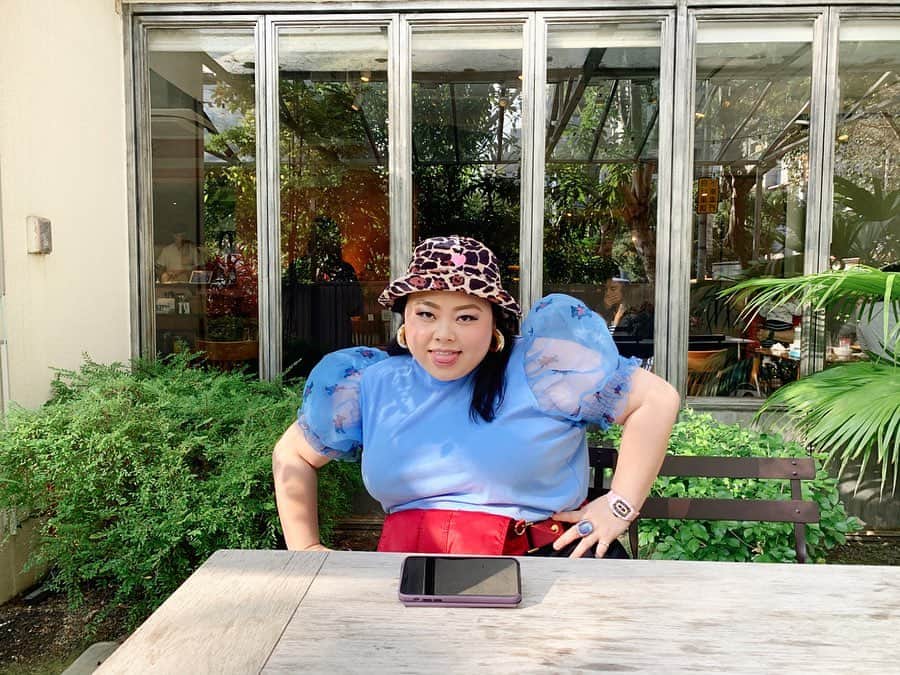 小川暖奈のインスタグラム：「直美さんありがとうございました🥺🌹🌹🌹 #台湾旅行ご馳走になりました #頑張ったからねっていつもご褒美くださる😭#我らが大将」
