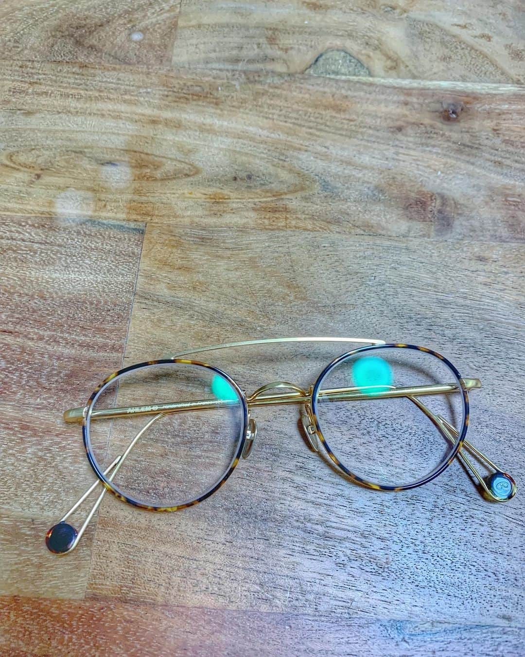 日下部ゆいこさんのインスタグラム写真 - (日下部ゆいこInstagram)「. . お気に入りのメガネ。 . @ahlem . フランス人のデザイナーさんの ブランド。 . ビビビッと 運命的な出会いをして 我が家の仲間入り。 . . うっとりするデザイン。 . . #ahlem#ahlemeyewear#glasses#eyewear#メガネ#me#model#アレム」12月4日 17時12分 - yuiko_kusakabe