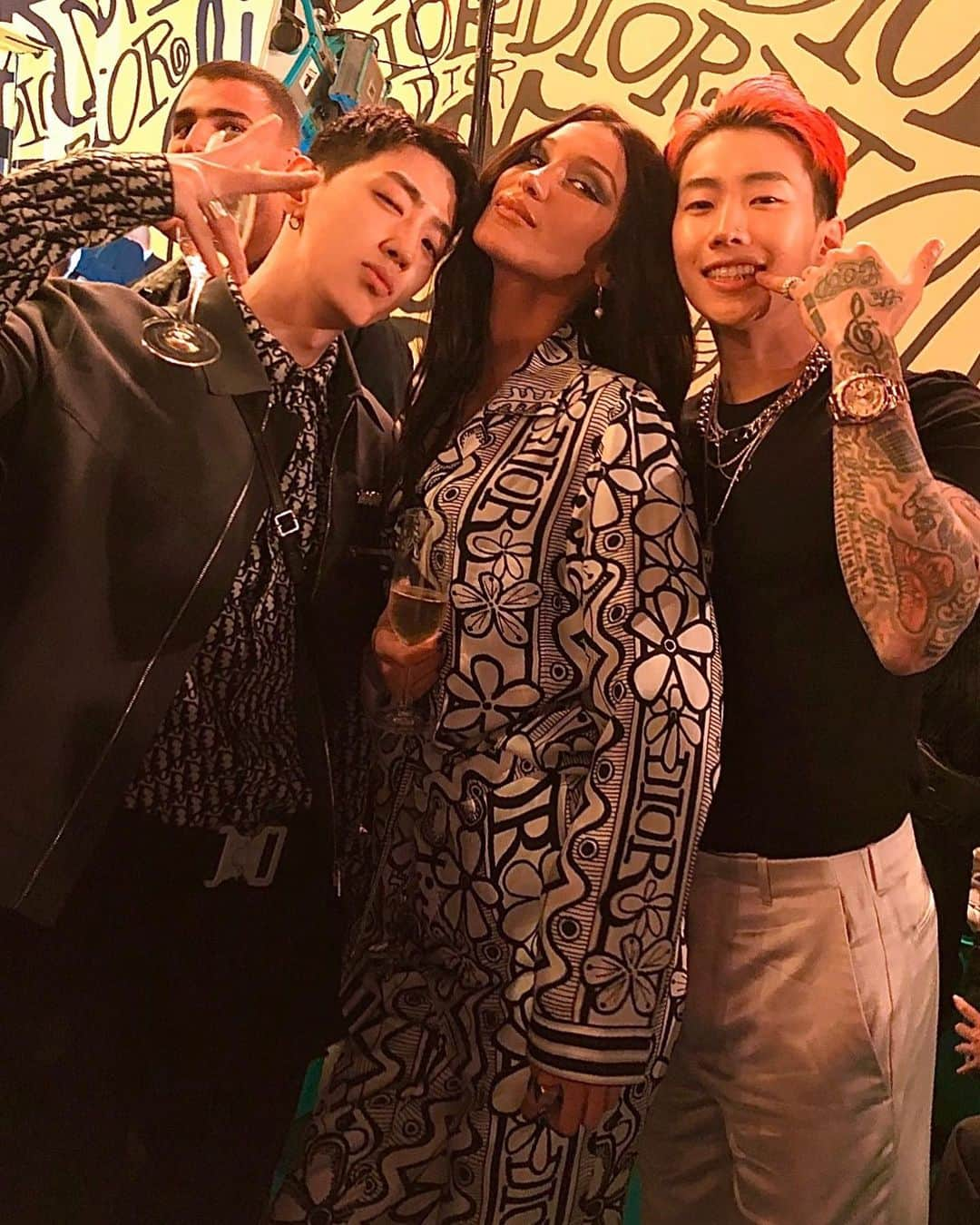 GRAYさんのインスタグラム写真 - (GRAYInstagram)「beautiful people 🖤✨ @dior @mrkimjones #DiorMiami #DiorMenFall」12月4日 17時20分 - callmegray