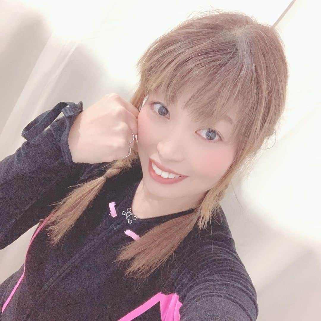 並木のり子さんのインスタグラム写真 - (並木のり子Instagram)「モーションキャプチャのんたん♡ 汗だくで踊ってお話しした『つきみ』でしたぁ⤴︎ 初めての経験なので、ドキワクでしたがめっちゃ楽しかったぁ☆☆☆ トークにお付き合い頂いた皆さま、本当にありがとうございました！ 明日・明後日はMCのみになりますが、クレッセントブースにおりますのでぜひ！お立ち寄り下さいませ◎ ■12/4・5・6「レジャージャパン2019」 https://www.crescentinc.co.jp/cresblog/semievent/?p=9481 #レジャージャパン2019  #クレッセント  #cresent #MC #山上兄弟 #並木のり子」12月4日 17時41分 - nontan_namiki0619