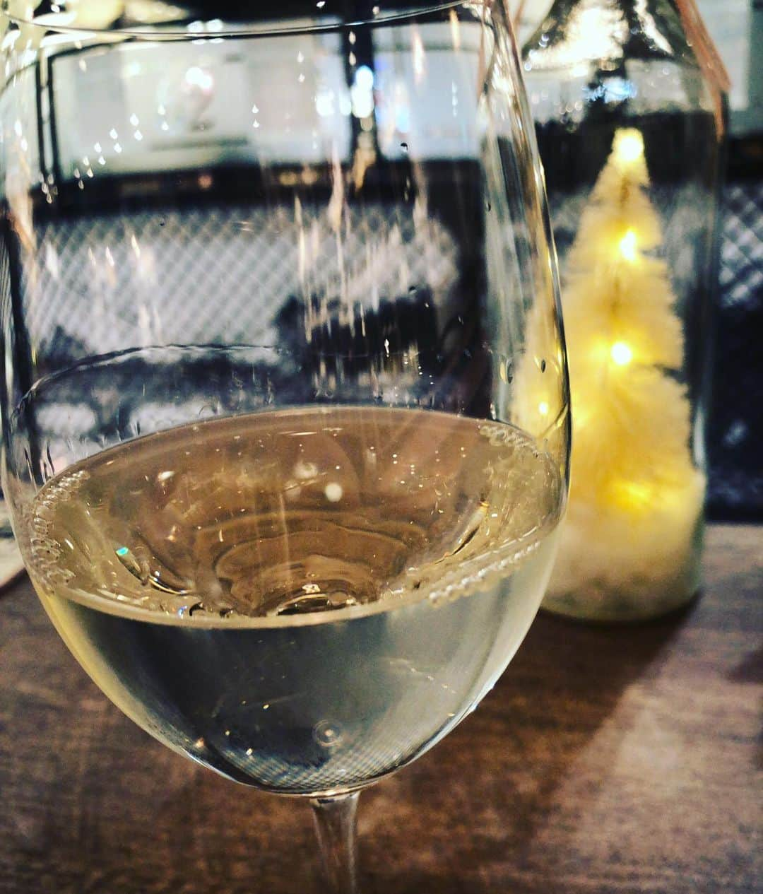 阿部洋子さんのインスタグラム写真 - (阿部洋子Instagram)「#ひと息 #sake  #愡誉」12月4日 18時32分 - hirocoring