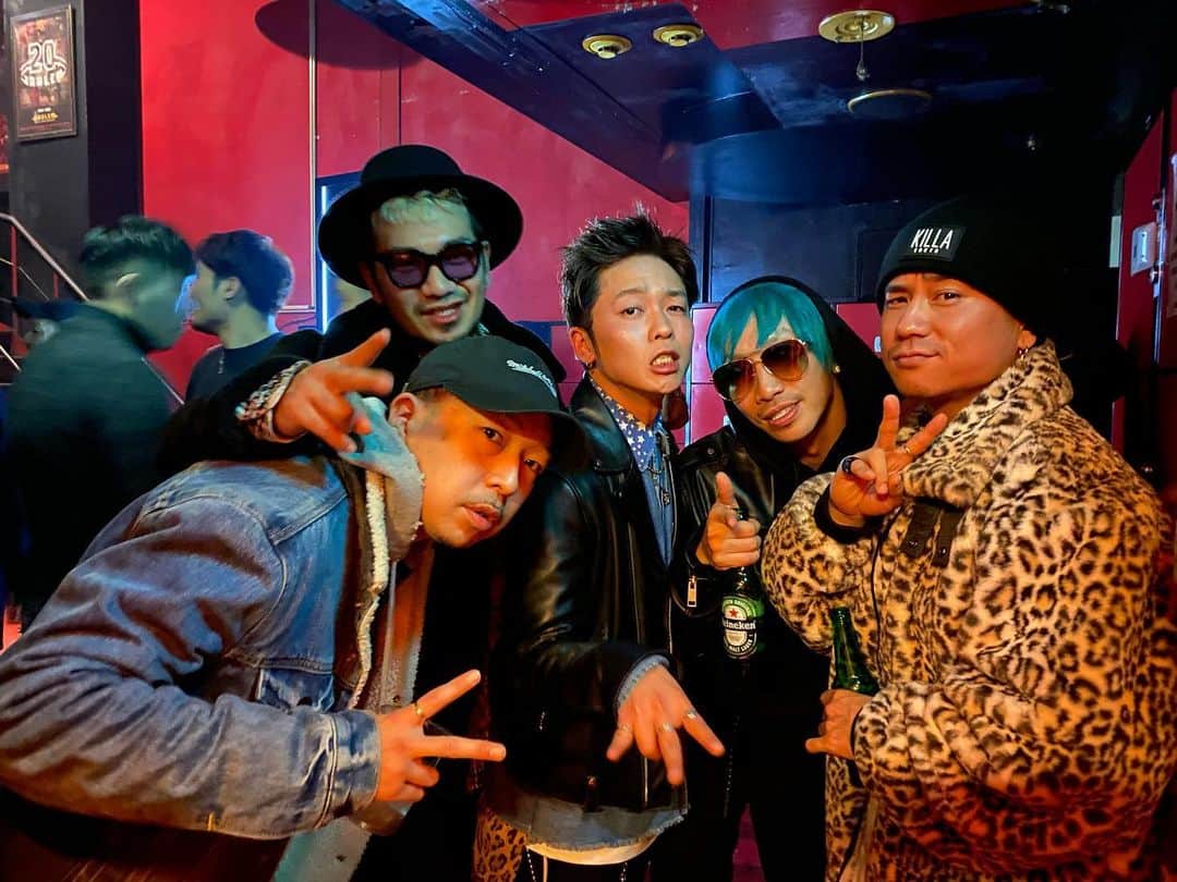 Show-heyのインスタグラム：「83CREW 😎🤪😗😎🤨」