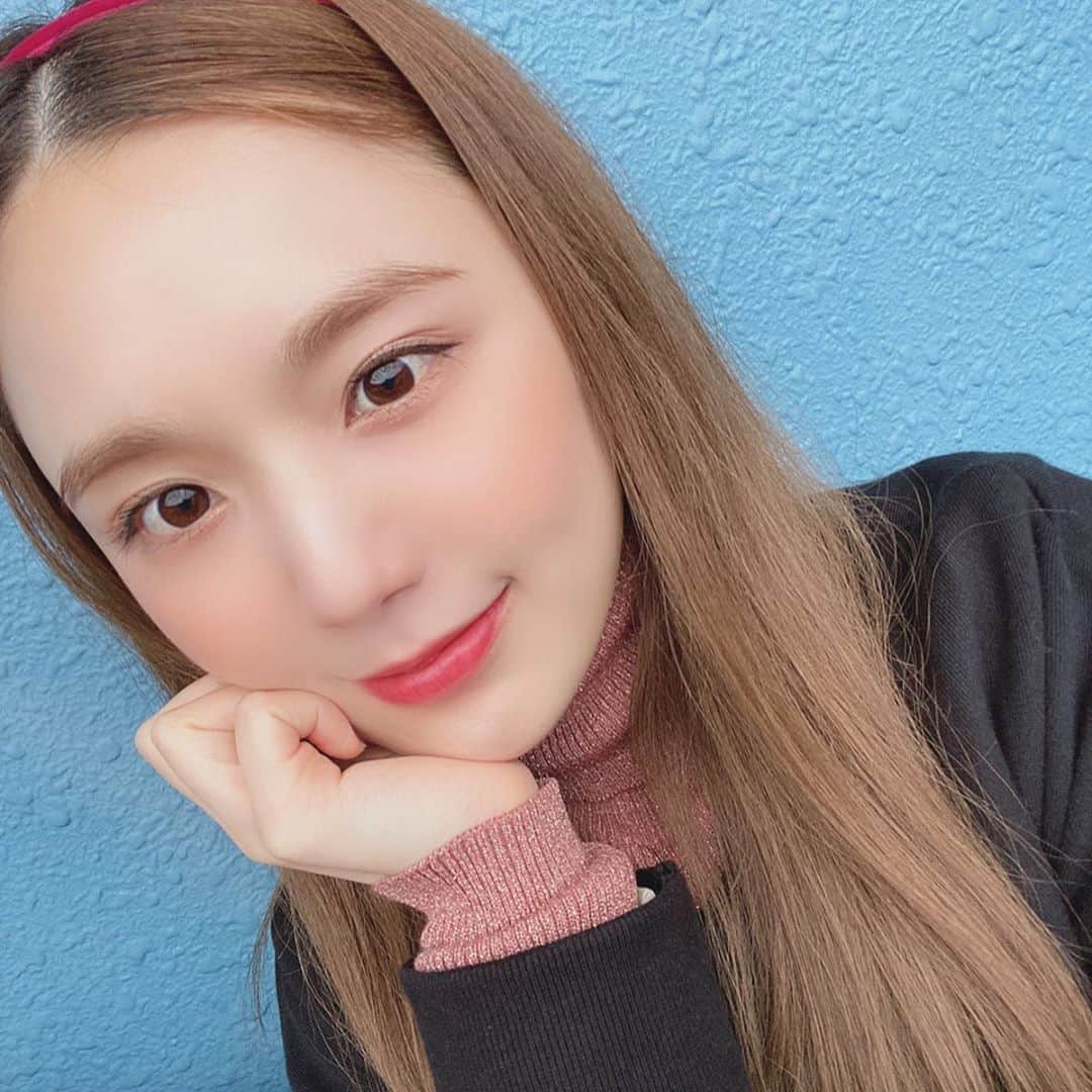 のインスタグラム：「👭💞 ㅤㅤㅤㅤㅤㅤㅤㅤㅤㅤㅤㅤㅤ この日は @munxox とおでかけ🥰 カチューシャにはまってるふたり👯‍♀️✨❤️ ㅤㅤㅤㅤㅤㅤㅤㅤㅤㅤㅤㅤㅤ #friends #korean #koreangirl #koreanfashion #feeyong #친스타그램 #친구 #희영 #데일리 #ひよん #カチューシャ #カチューシャアレンジ」