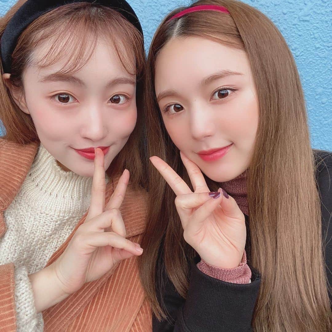 ひよんさんのインスタグラム写真 - (ひよんInstagram)「👭💞 ㅤㅤㅤㅤㅤㅤㅤㅤㅤㅤㅤㅤㅤ この日は @munxox とおでかけ🥰 カチューシャにはまってるふたり👯‍♀️✨❤️ ㅤㅤㅤㅤㅤㅤㅤㅤㅤㅤㅤㅤㅤ #friends #korean #koreangirl #koreanfashion #feeyong #친스타그램 #친구 #희영 #데일리 #ひよん #カチューシャ #カチューシャアレンジ」12月4日 18時45分 - cchan_fee4