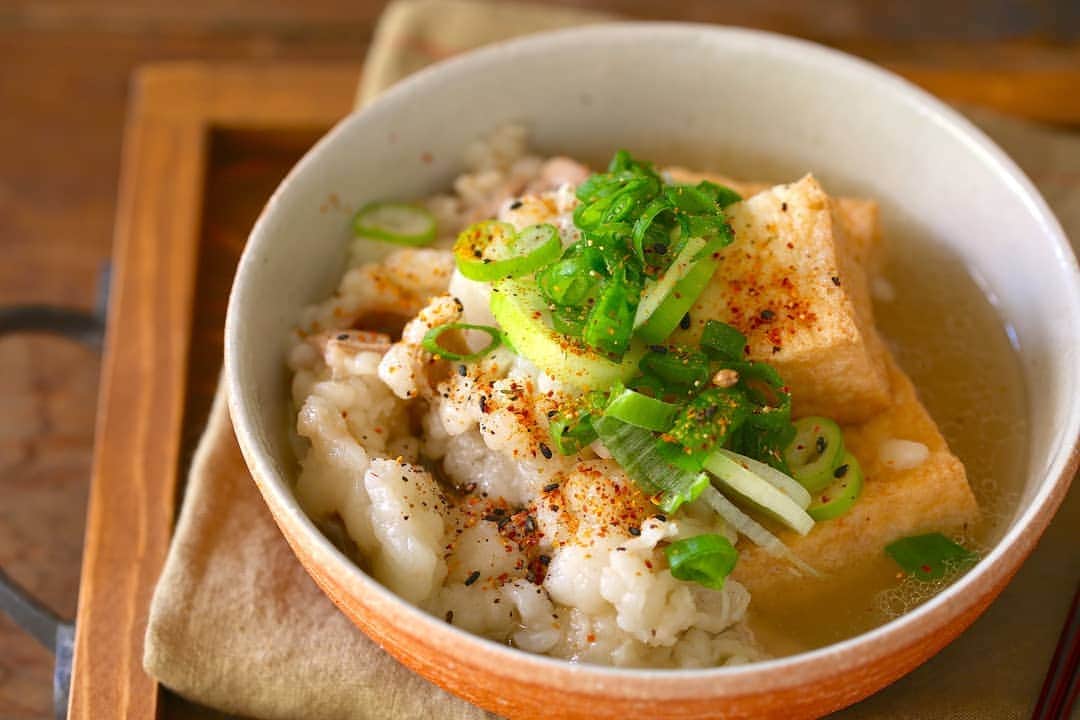 河瀬璃菜さんのインスタグラム写真 - (河瀬璃菜Instagram)「野毛のもつ焼き屋さん「もつしげ」で食べた【塩もつ煮込み】がめちゃくちゃ美味しかったので再現レシピつくった😂﻿ ﻿ 超シンプルなのに美味い...これに麺をいれて塩もつ煮ラーメンにしたら最高だった🤤🤤🤤﻿ ﻿ レシピはスワイプしてね！  #food #foodstagram #japanesefood #recipe #instagood #deliciosfood #lunch #dinner #healthyfood #おうちごはん  #牛ホルモン #もつラーメン #おつまみレシピ #もつしげ #野毛グルメ #もつ #デリスタグラム #デリスタグラマー #ホルモン #再現レシピ #もつ煮込み #塩もつ煮込み」12月4日 18時46分 - linasuke0508