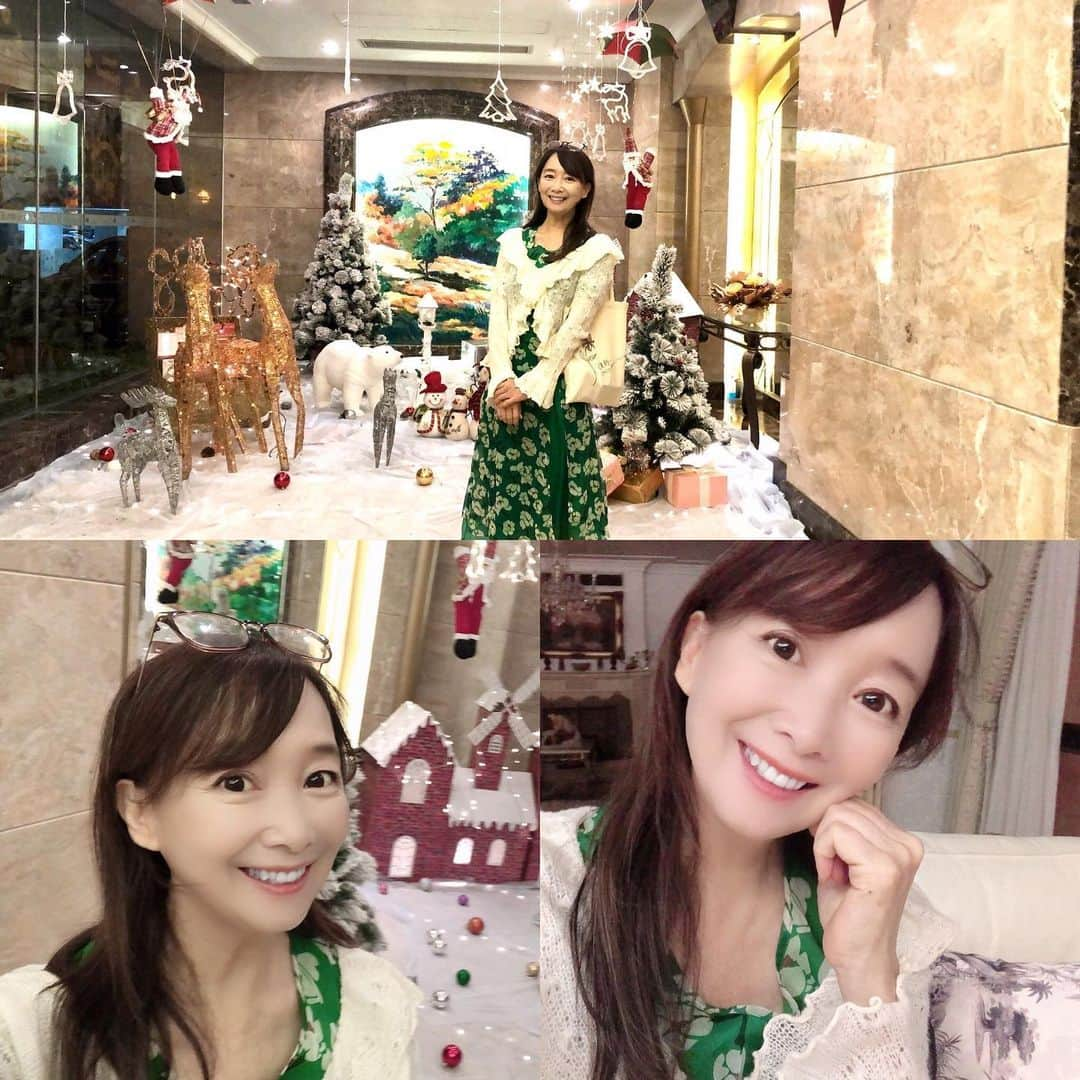 アグネス・チャンさんのインスタグラム写真 - (アグネス・チャンInstagram)「Christmas decoration Hong Kong style.」12月4日 18時41分 - agneschan1