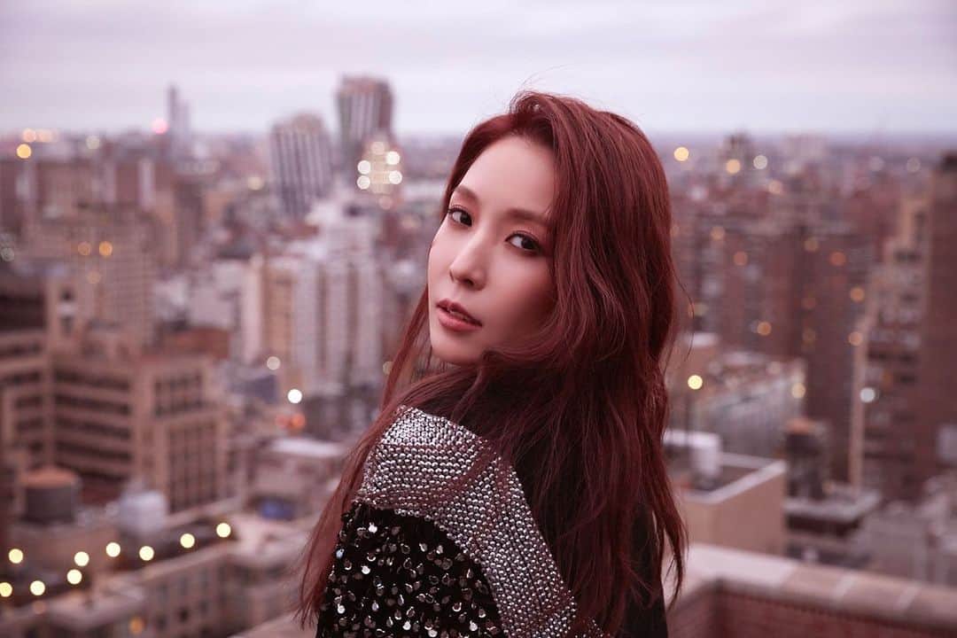 BoAのインスタグラム：「Starry night 2019.12.11 🖤」