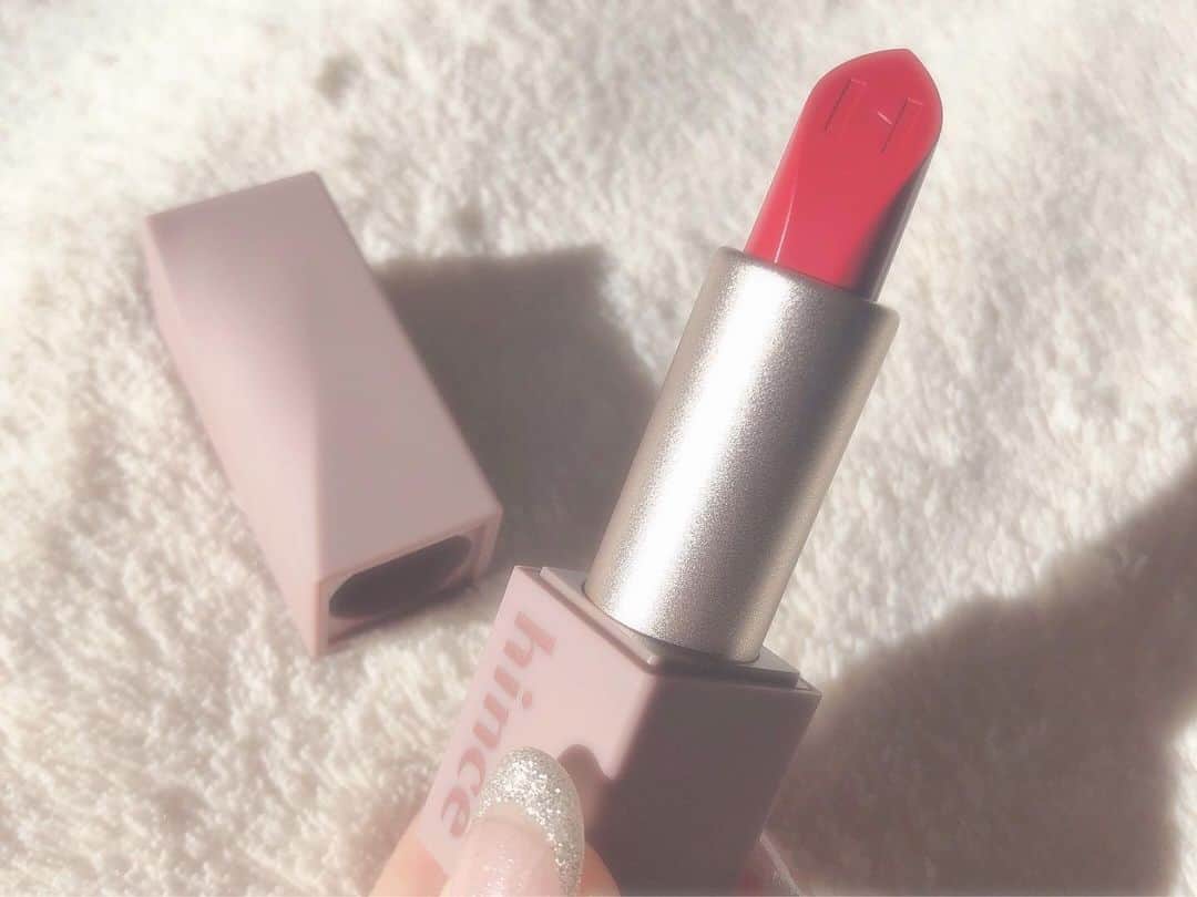 阿比留李帆のインスタグラム：「大量に頼んでリップたちが届いた👄 使うのがたのしみ！💄🥺 #hince#hincelipstick#lipstick#lipstick💄#lip」